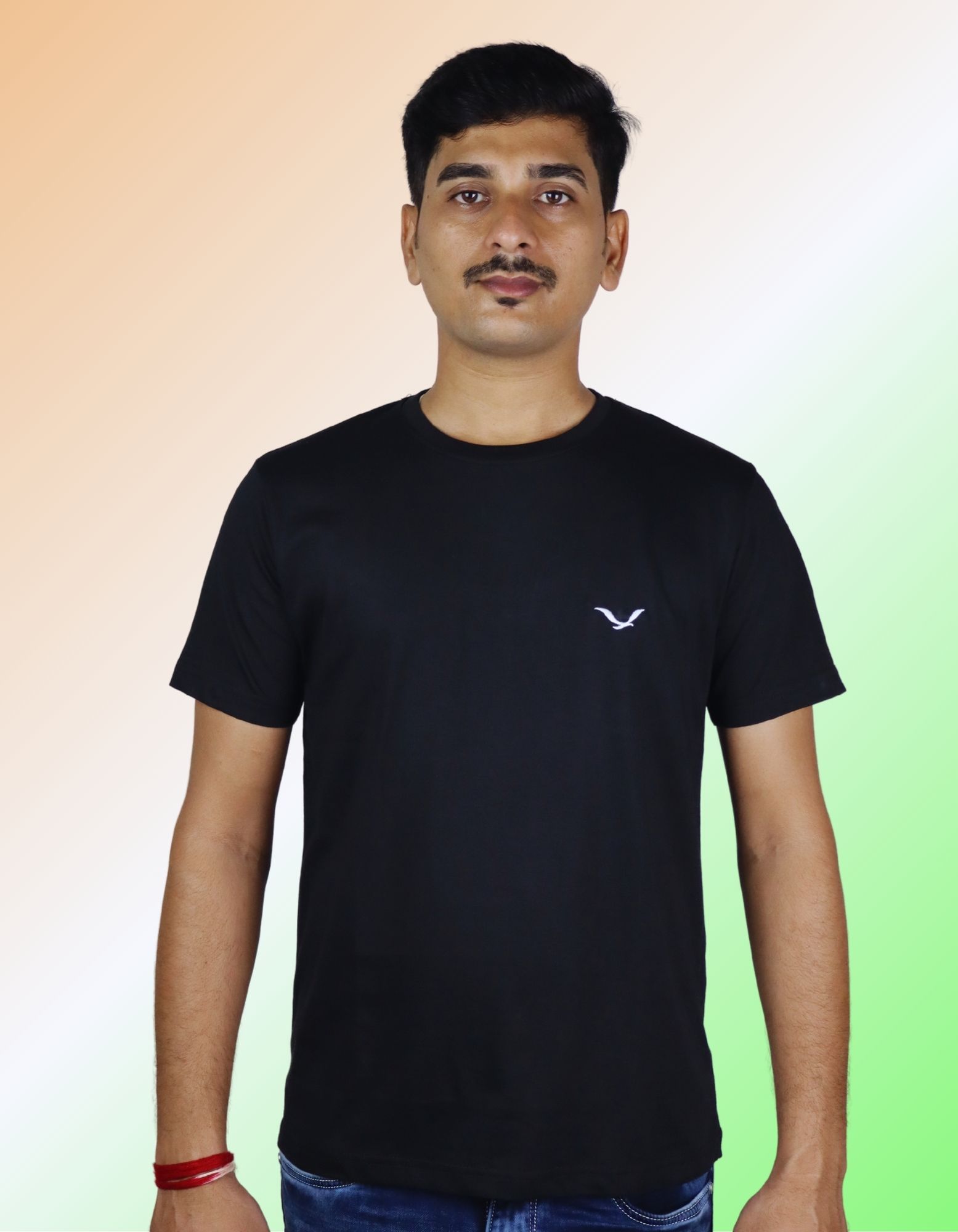 Black Solid Round Neck T-Shirt